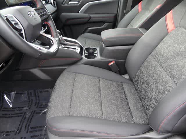 Thumbnail: 2024 Chevrolet Colorado - 6