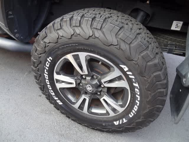 Thumbnail: 2018 Toyota Tacoma - 19