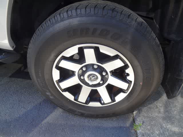 Thumbnail: 2022 Toyota 4Runner - 16