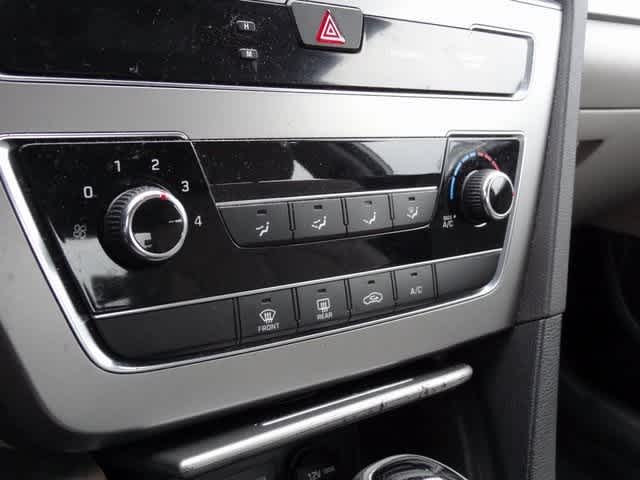 Thumbnail: 2015 Hyundai Sonata - 9