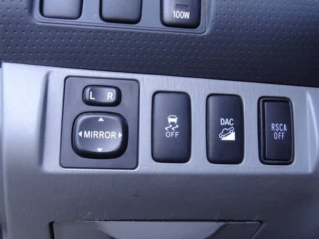 Thumbnail: 2010 Toyota Tacoma - 17
