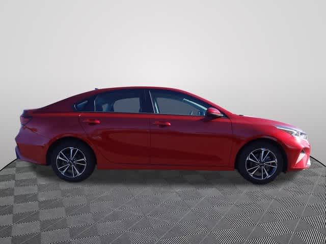 Thumbnail: 2024 Kia Forte - 4