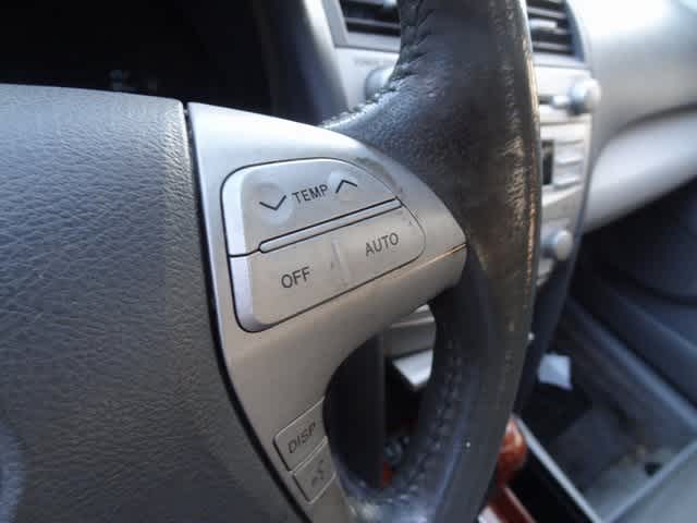 Thumbnail: 2011 Toyota Camry - 11