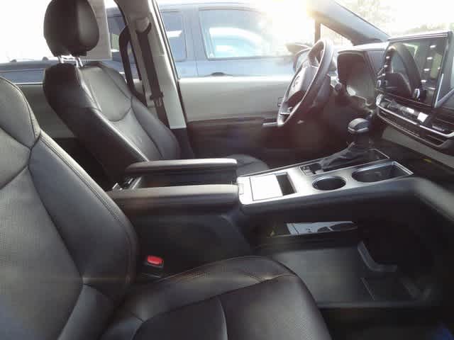 Thumbnail: 2023 Toyota Sienna - 10