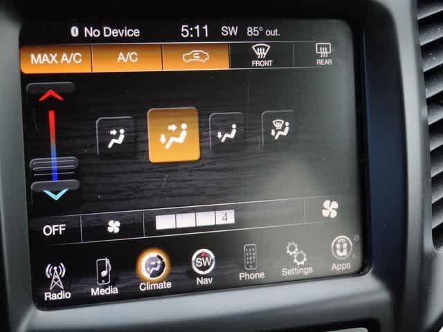 Thumbnail: 2015 Jeep Cherokee - 21