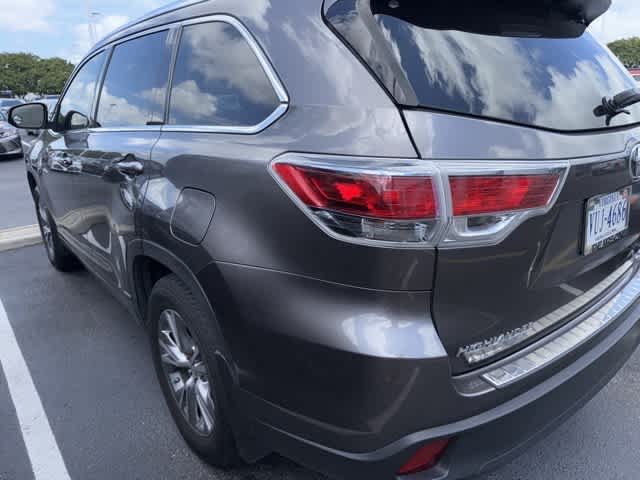 Thumbnail: 2014 Toyota Highlander - 5