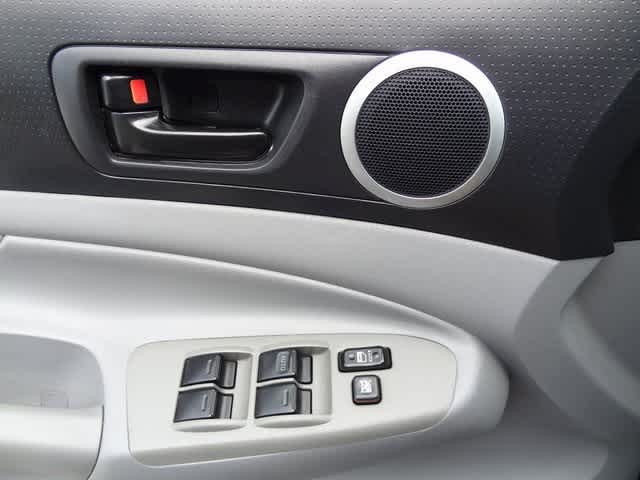 Thumbnail: 2011 Toyota Tacoma - 11