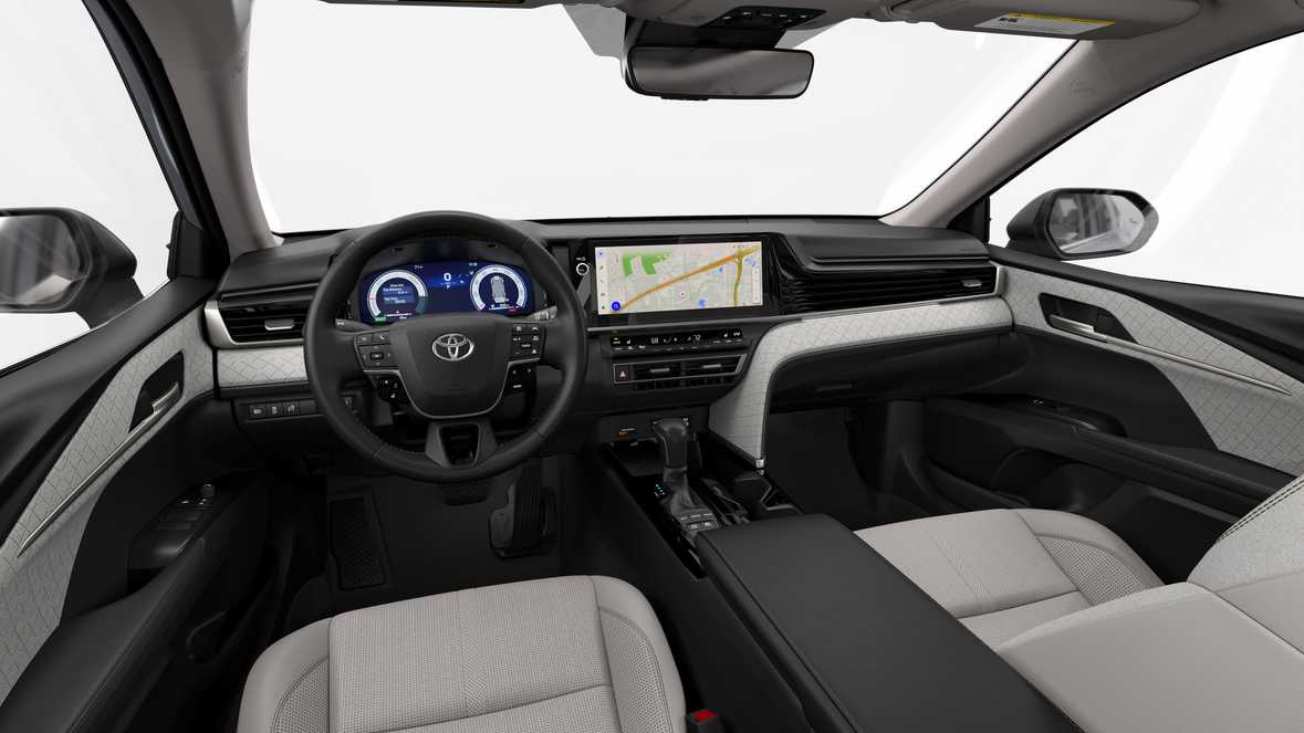2025 Toyota Camry XLE 18