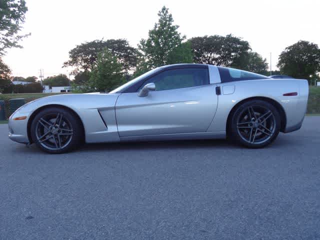 Thumbnail: 2005 Chevrolet Corvette - 2