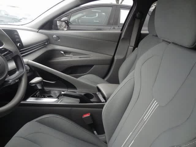 Thumbnail: 2023 Hyundai Elantra - 7