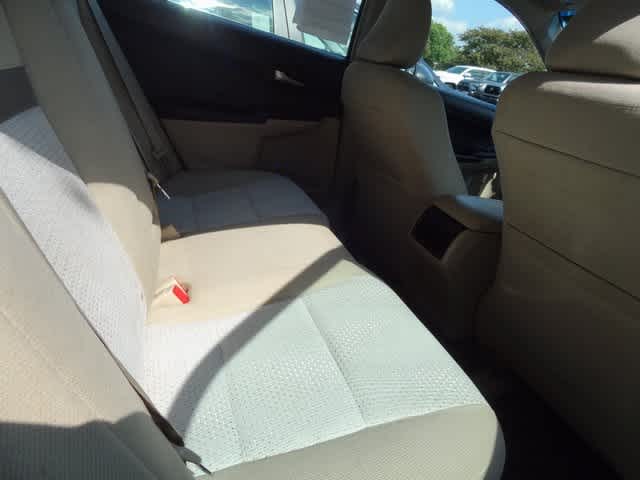 Thumbnail: 2012 Toyota Camry - 18