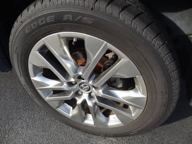 Thumbnail: 2019 Toyota RAV4 - 11