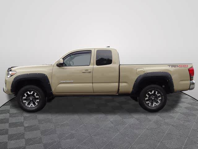 Thumbnail: 2017 Toyota Tacoma - 2