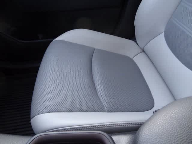 Thumbnail: 2025 Toyota RAV4 - 12