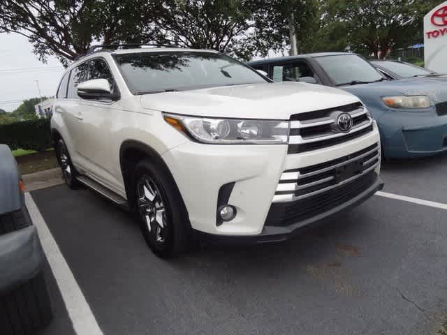 Thumbnail: 2018 Toyota Highlander - 3