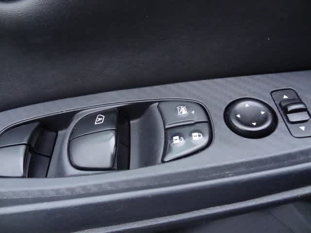 Thumbnail: 2022 Nissan Sentra - 9