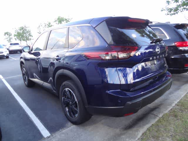 Thumbnail: 2025 Nissan Rogue - 4