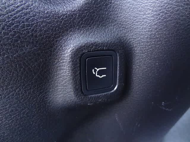 Thumbnail: 2017 Jeep Compass - 21