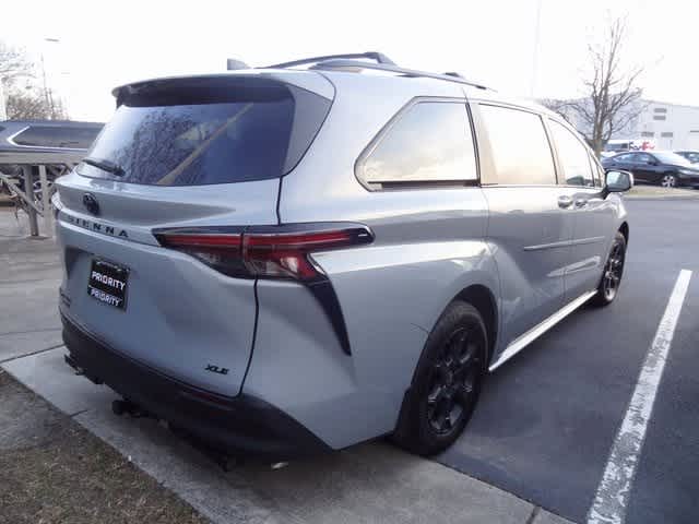 Thumbnail: 2025 Toyota Sienna - 5
