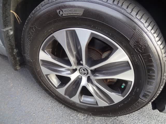 Thumbnail: 2021 Toyota Highlander - 14