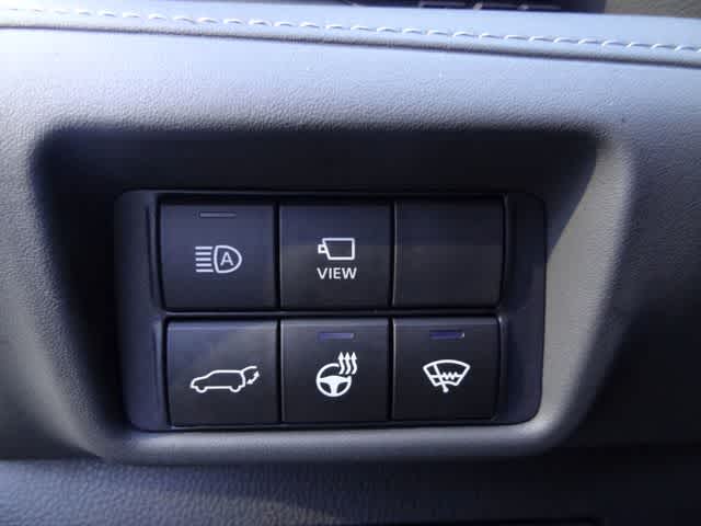 Thumbnail: 2021 Toyota Highlander - 17