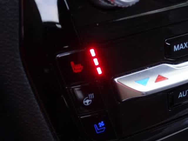 Thumbnail: 2023 Ford Explorer - 32