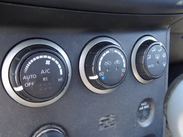 Thumbnail: 2012 Nissan Rogue - 11