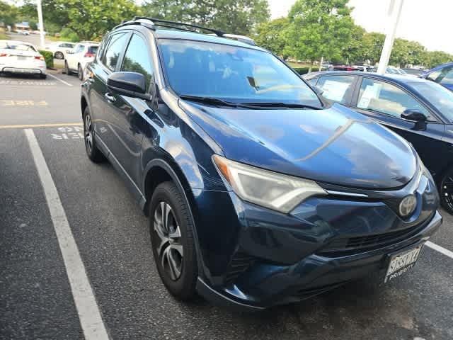 Thumbnail: 2017 Toyota RAV4 - 5