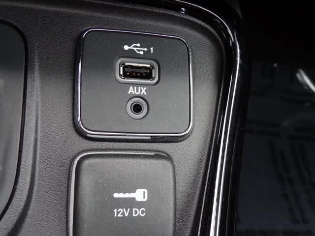 Thumbnail: 2020 Jeep Compass - 35
