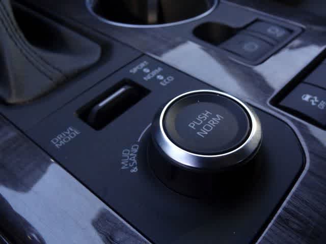 Thumbnail: 2021 Toyota Highlander - 13