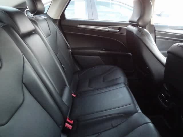 Thumbnail: 2015 Ford Fusion - 10