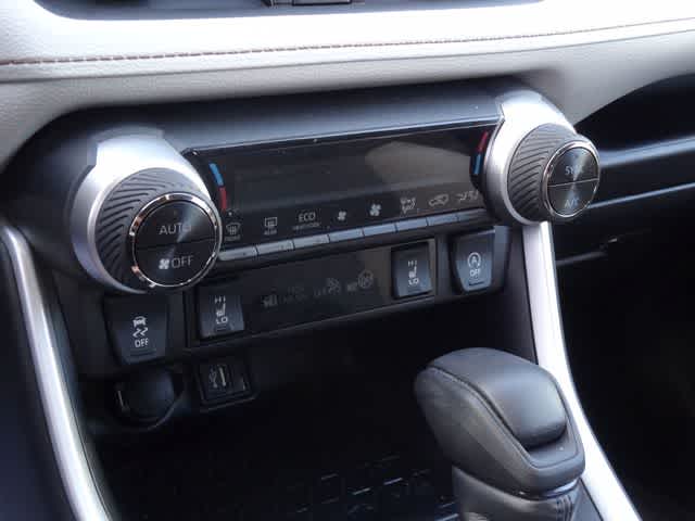 Thumbnail: 2025 Toyota RAV4 - 14