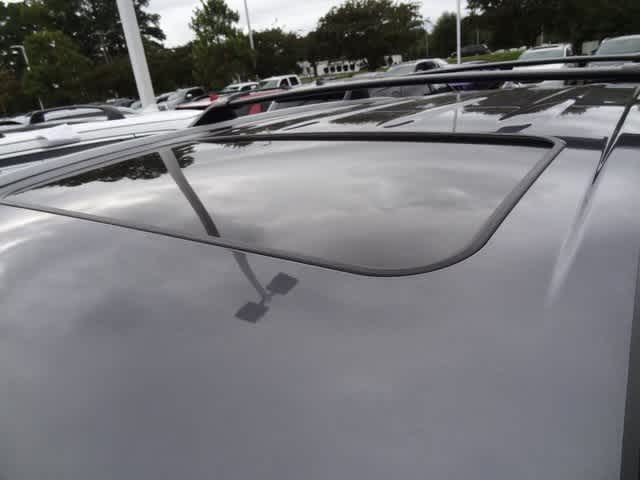 Thumbnail: 2024 Toyota Highlander - 17