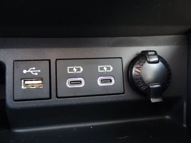 Thumbnail: 2023 Toyota Highlander - 38