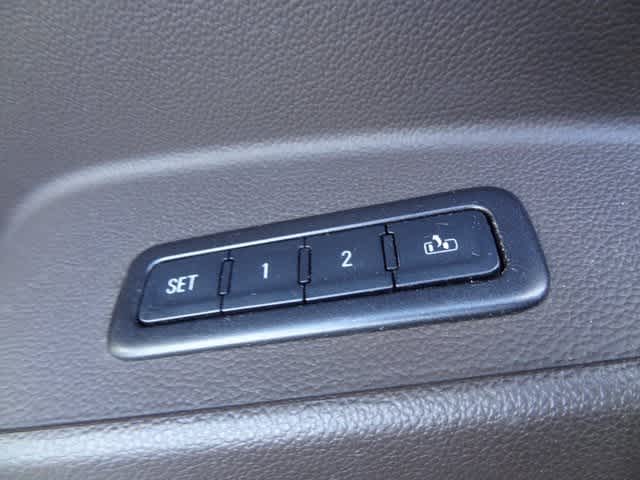 Thumbnail: 2016 Chevrolet Tahoe - 23