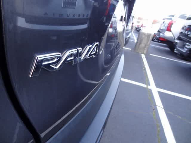 Thumbnail: 2023 Toyota RAV4 - 25