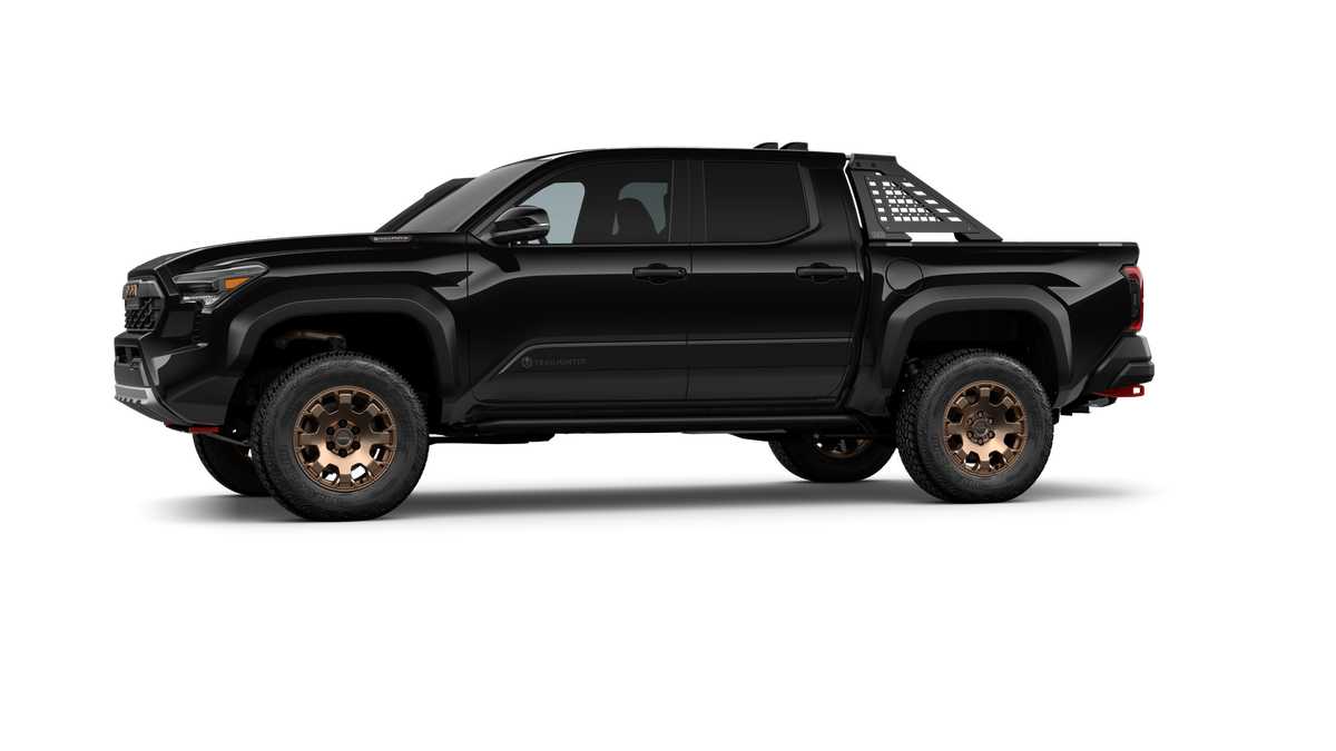 Thumbnail: 2025 Toyota Tacoma - 3