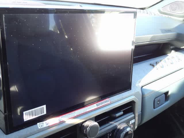 Thumbnail: 2025 Toyota Tacoma - 10