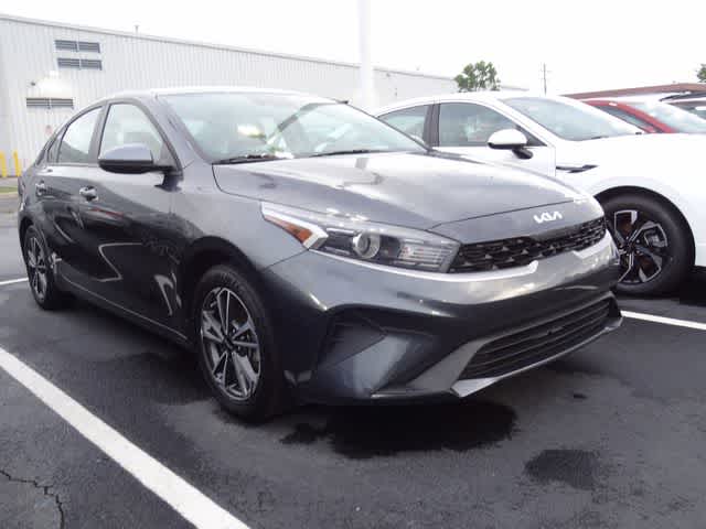 Thumbnail: 2024 Kia Forte - 3