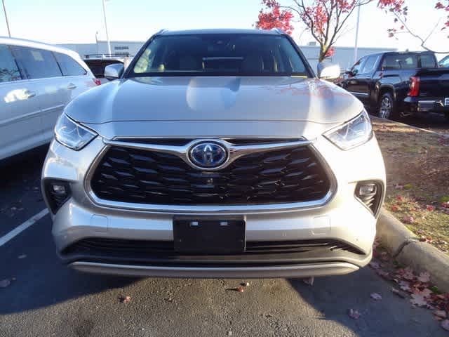 Thumbnail: 2022 Toyota Highlander - 2