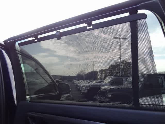 Thumbnail: 2022 Toyota Highlander - 21