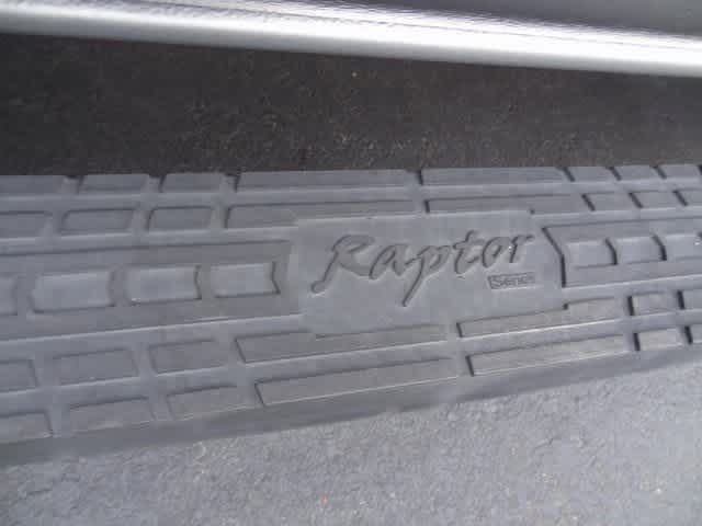 Thumbnail: 2016 Toyota Tacoma - 17