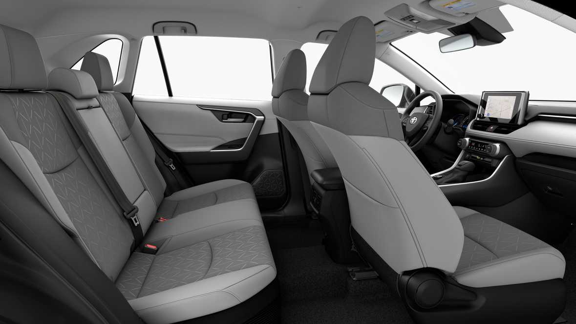 2025 Toyota RAV4 XLE 8
