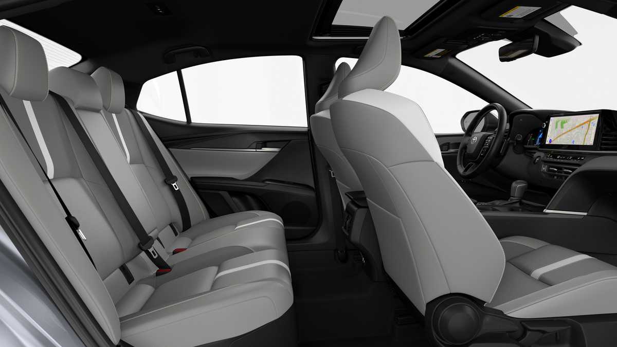 Thumbnail: 2025 Toyota Camry - 21