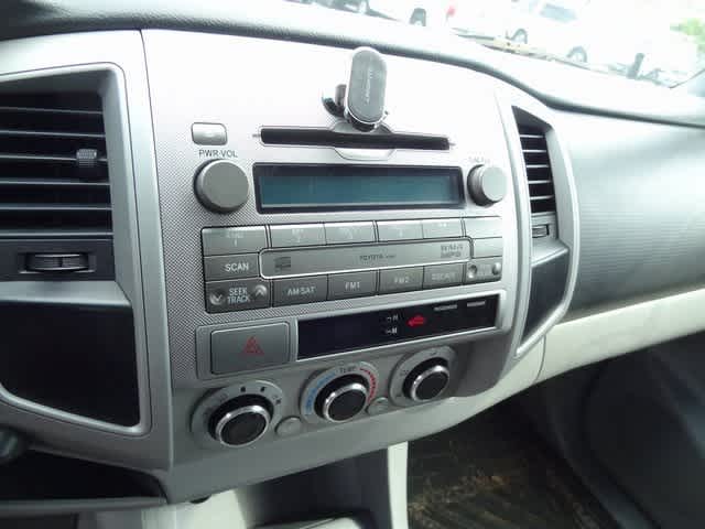 Thumbnail: 2011 Toyota Tacoma - 13