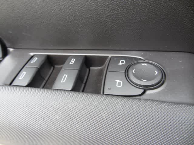 Thumbnail: 2024 Chevrolet Colorado - 16