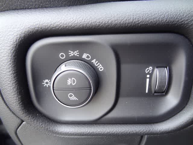 Thumbnail: 2023 RAM 1500 - 16