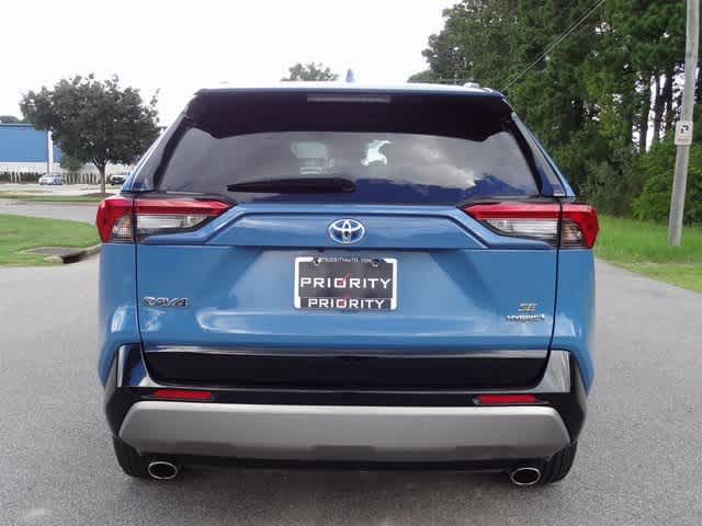 Thumbnail: 2022 Toyota RAV4 - 3