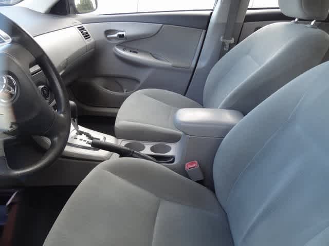 Thumbnail: 2013 Toyota Corolla - 6