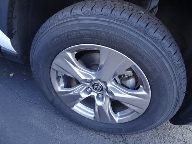 Thumbnail: 2023 Toyota RAV4 - 14